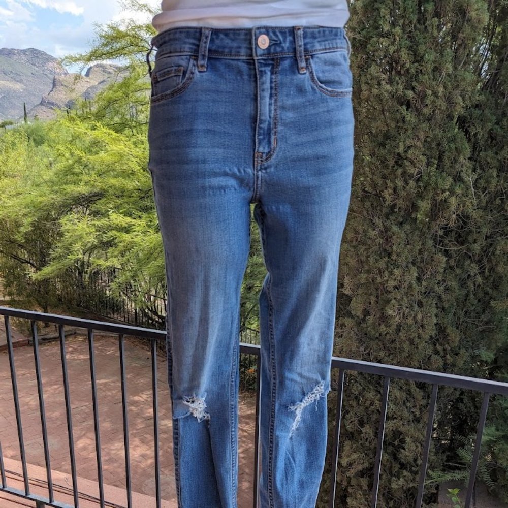 Hollister size 7R 38W 30L